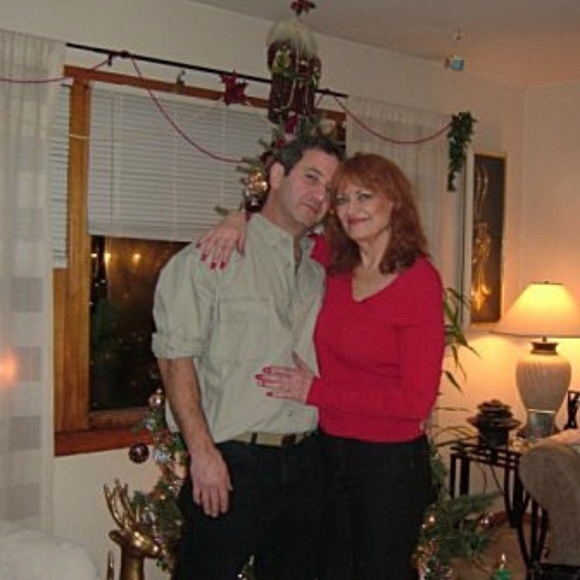 Meet your Posher, Joann - Picture 2 of 3